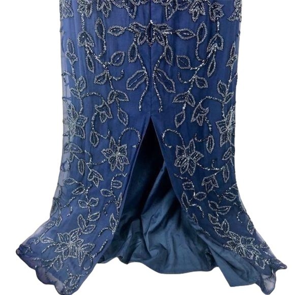 Vintage 100% Silk Navy blue beaded evening gown. Size Small. - Picture 6 of 7